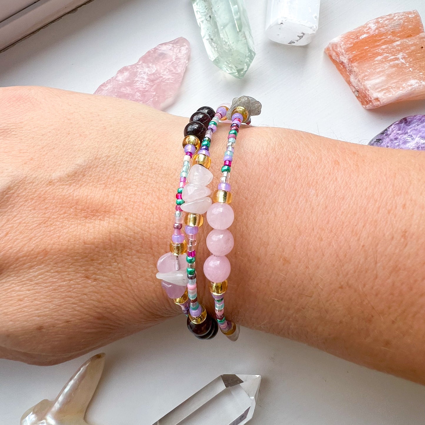 . ❤️ Grounded self love and acceptance bracelet ❤️ with garnet and kunzite