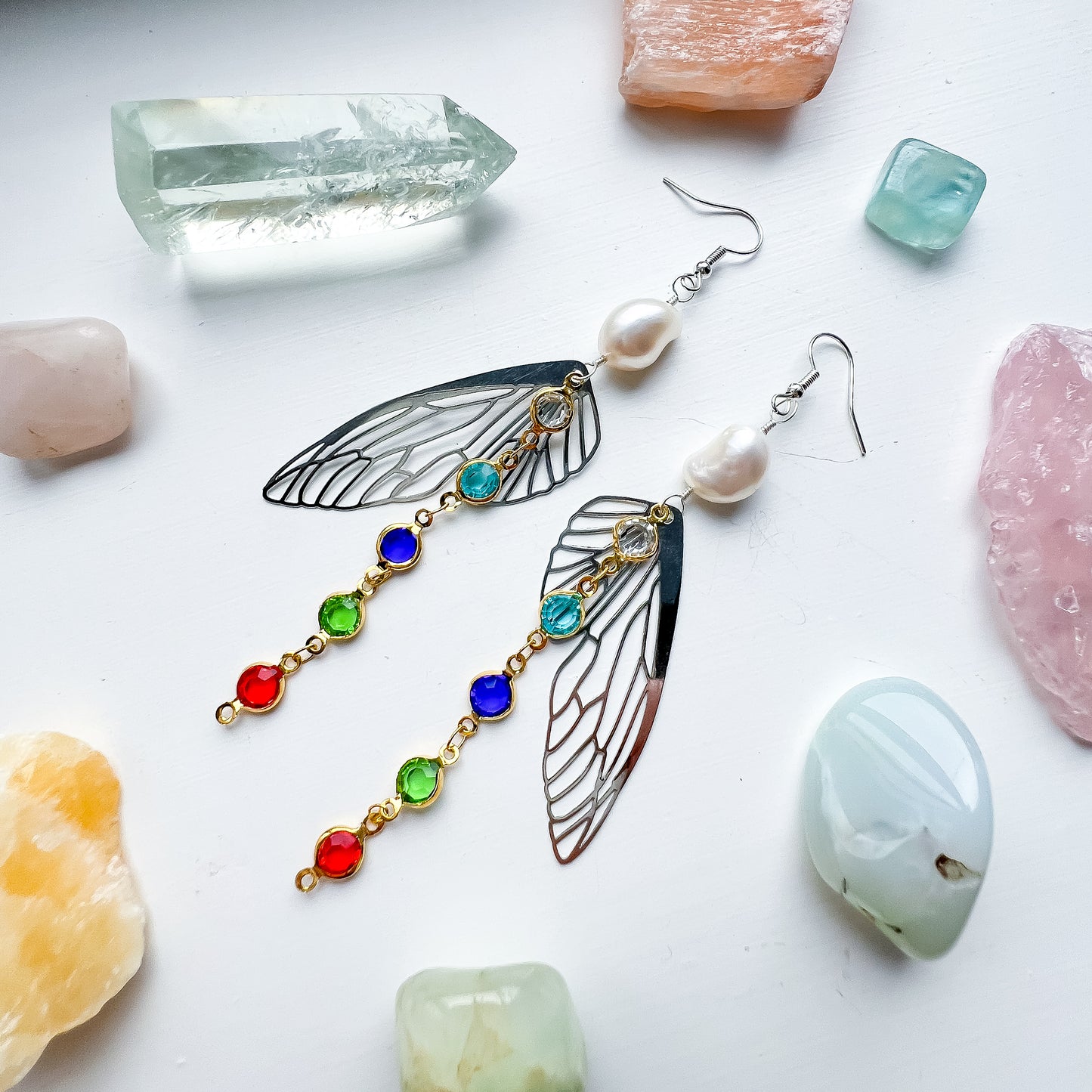 .🦋 Pearl glimmer-wing earrings - silver wing gold chain