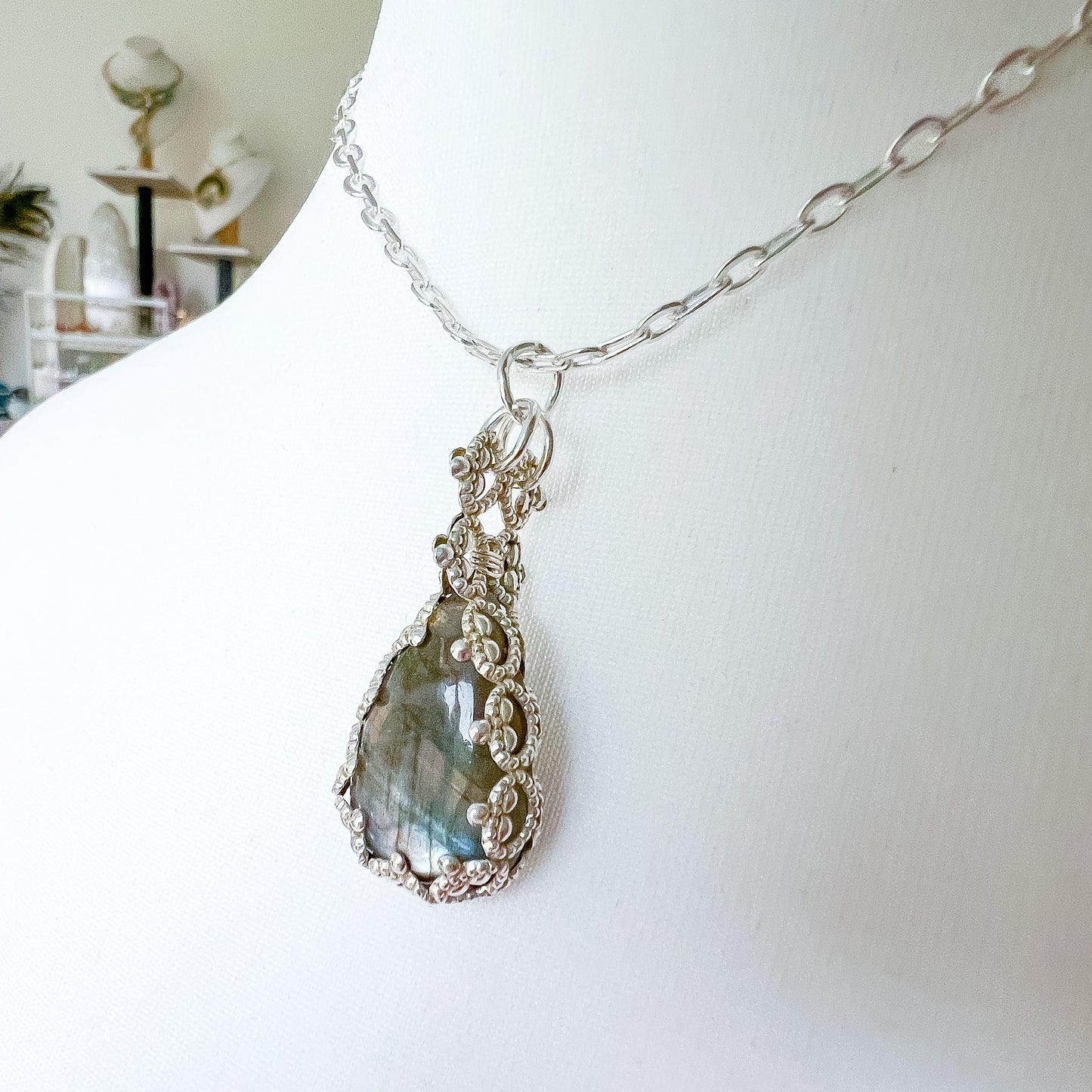 ✨🤍🩶 Labradorite Filigree Pendant 🩶🤍✨ Jewellery MakerTV Piece 🩷💚