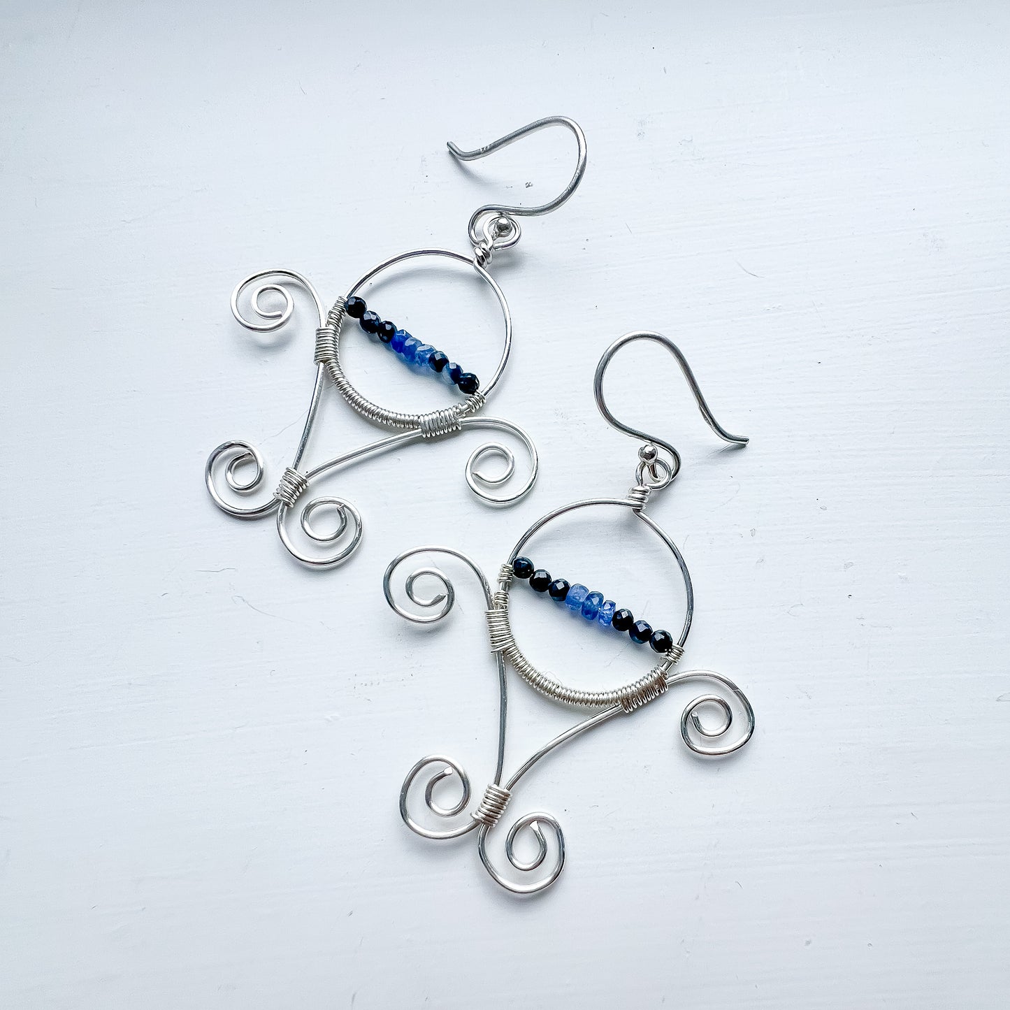 ๐ ๐ซ Burmese Sapphire Scrollwork Earrings โ Hand-Wrapped Elegance ๐ซ ๐ Jewellery MakerTV Piece ๐ฉท๐