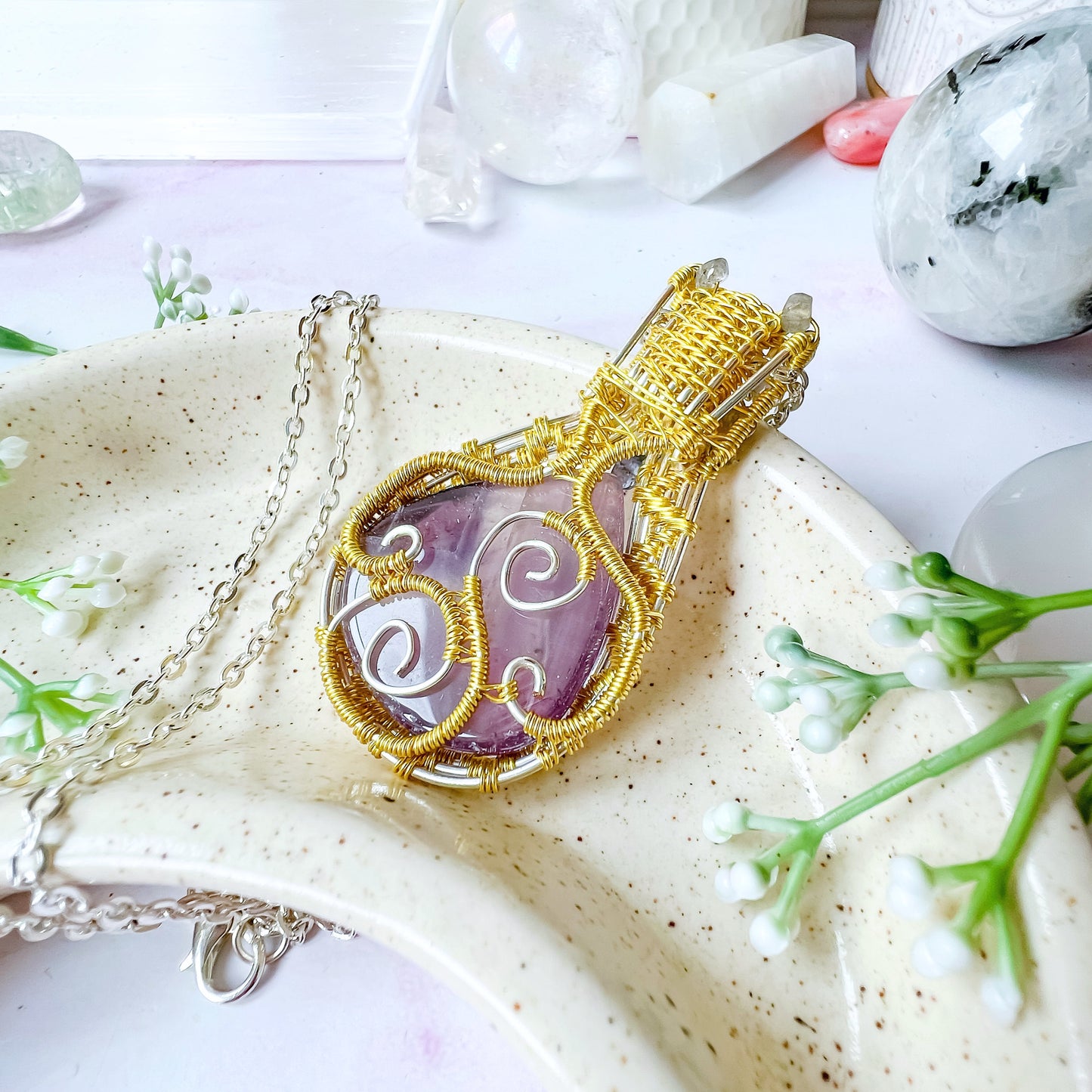 Chevron Amethyst crystal necklace for peace and serenirty