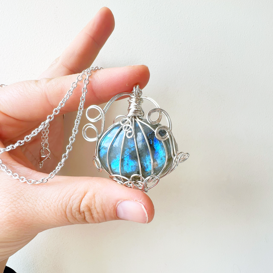 Blue flash labradorite pumpkin necklace