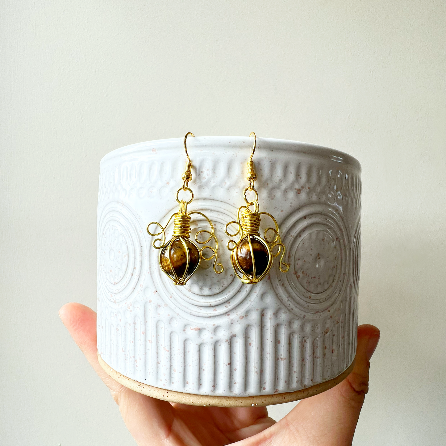 Tigers eye pumpkin earrings in gold