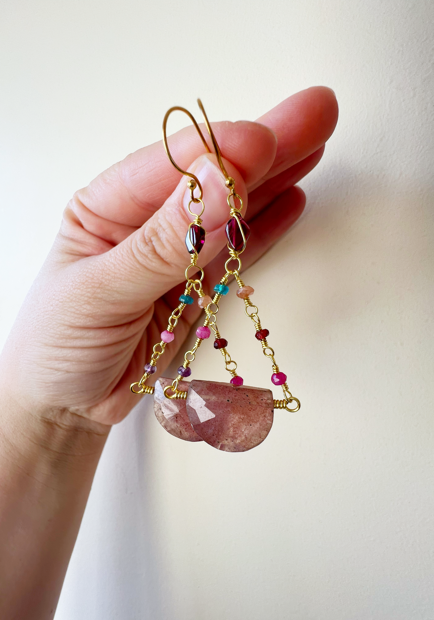 Strawberry Quartz and Garnet gold earrings