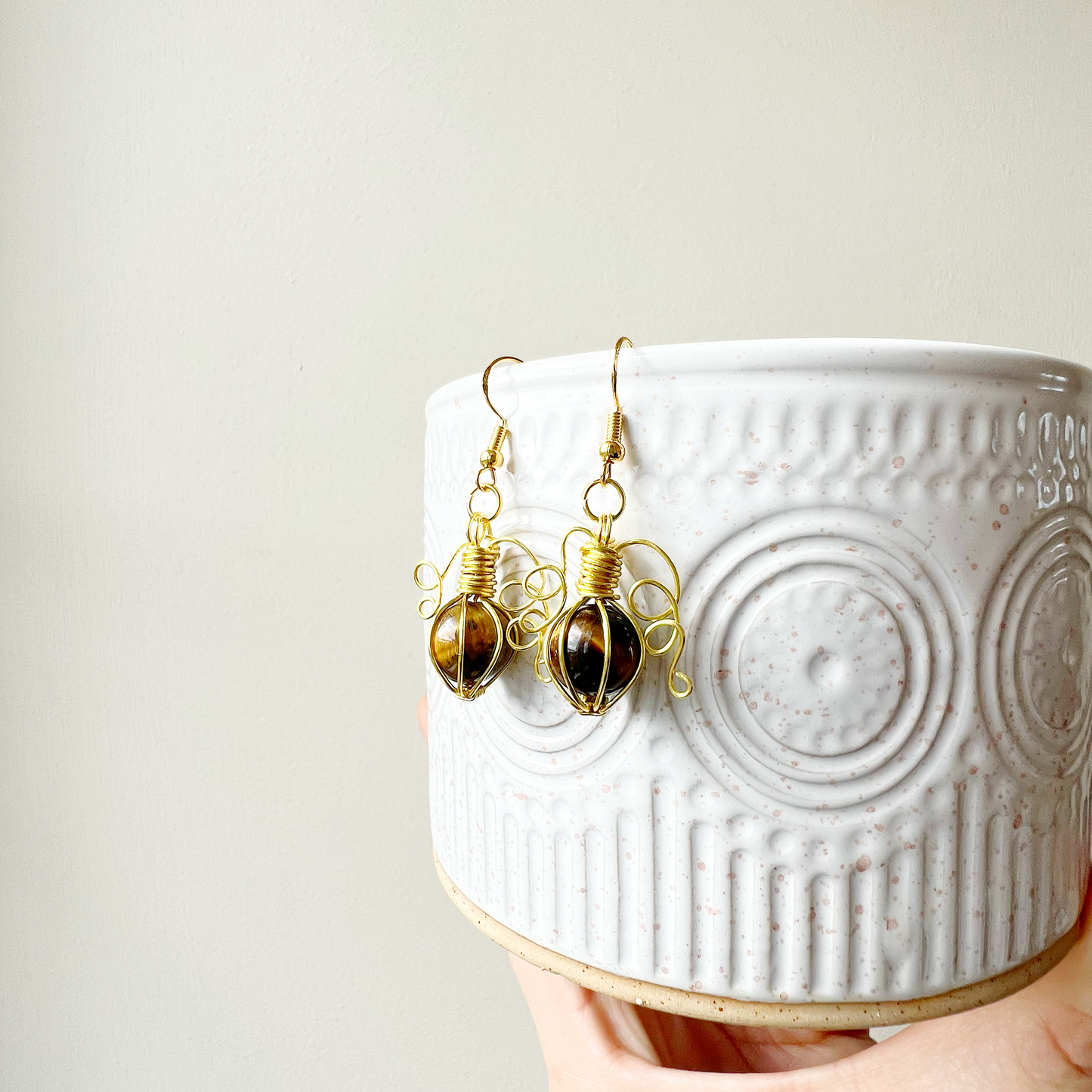Tigers eye pumpkin earrings in gold
