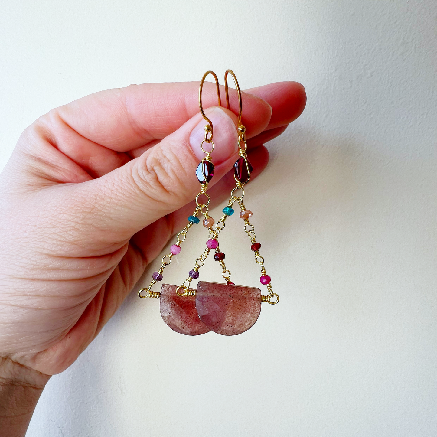 Strawberry Quartz and Garnet gold earrings