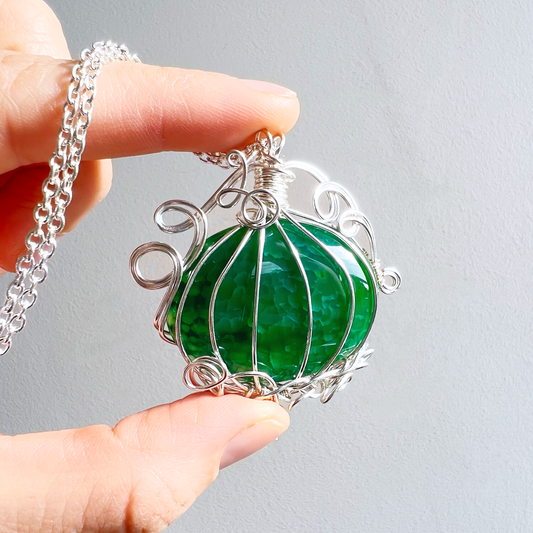 Green agate pumpkin necklace