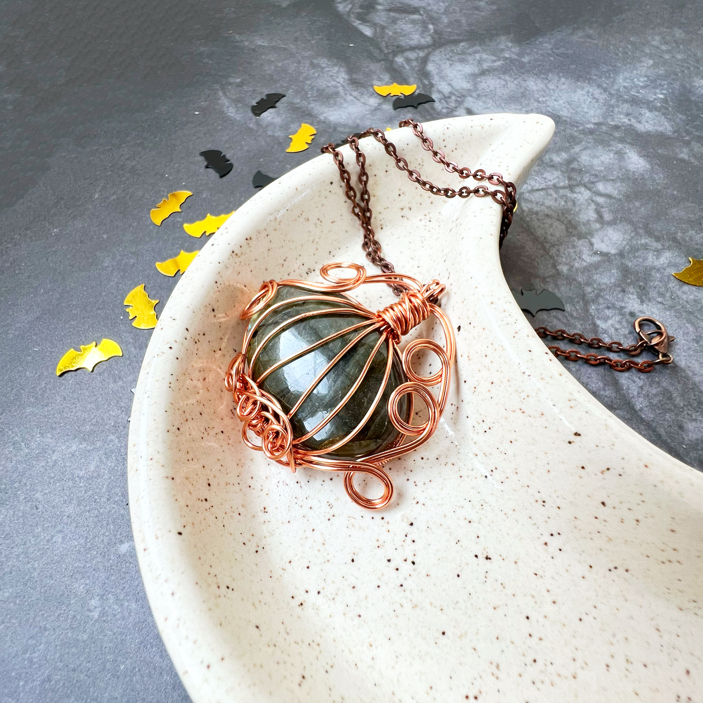 Golden flash labradorite pumpkin necklace