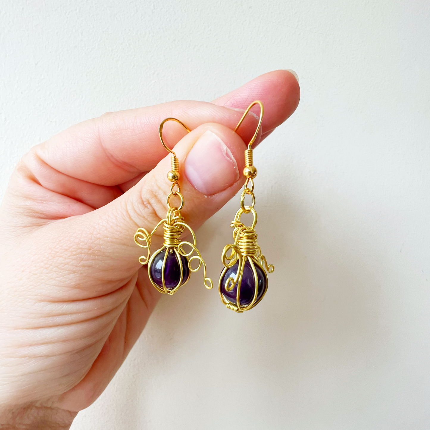 Amethyst pumpkin earrings in gold