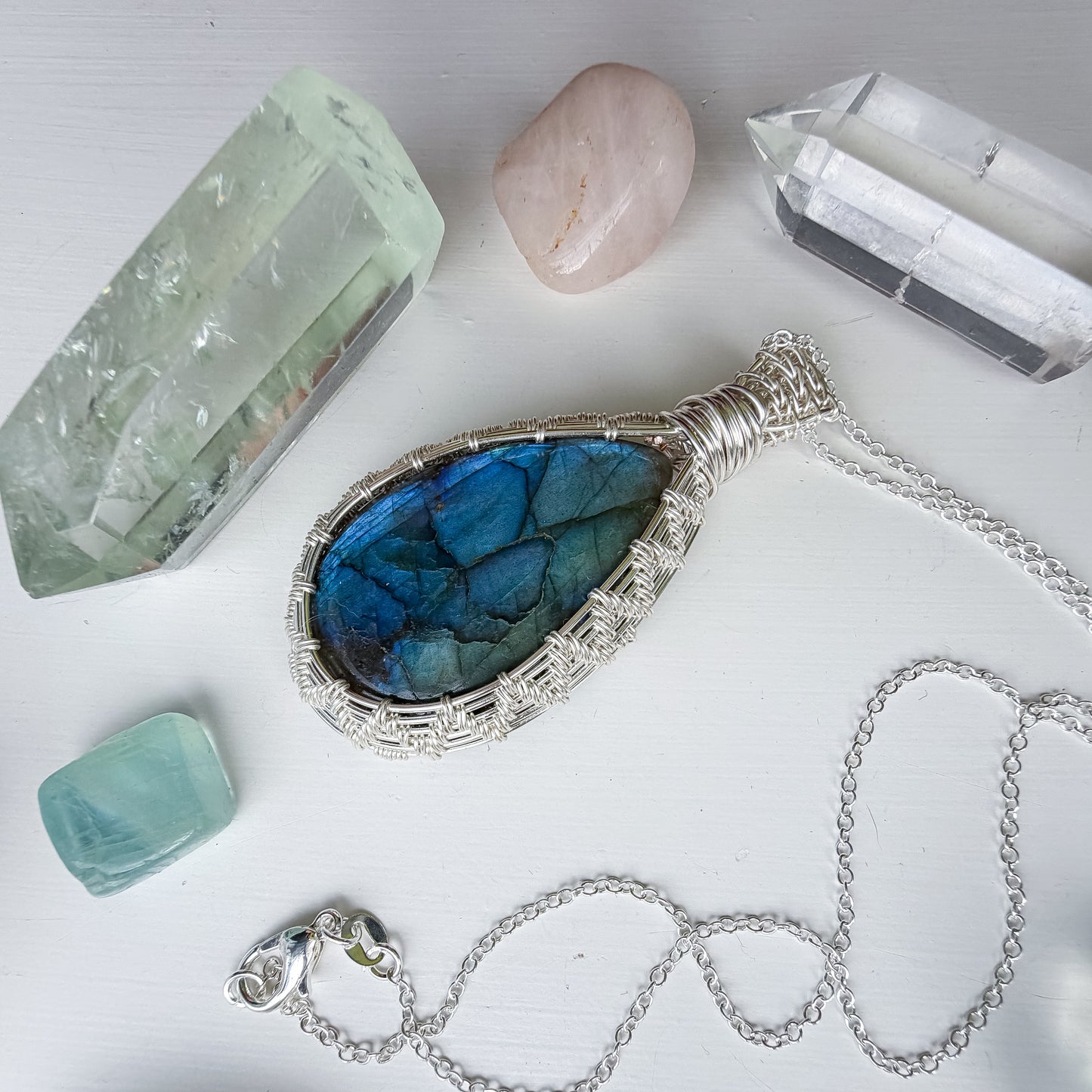 💎✨ Woven with lightening - Blue Green Flash Labradorite ✨💎