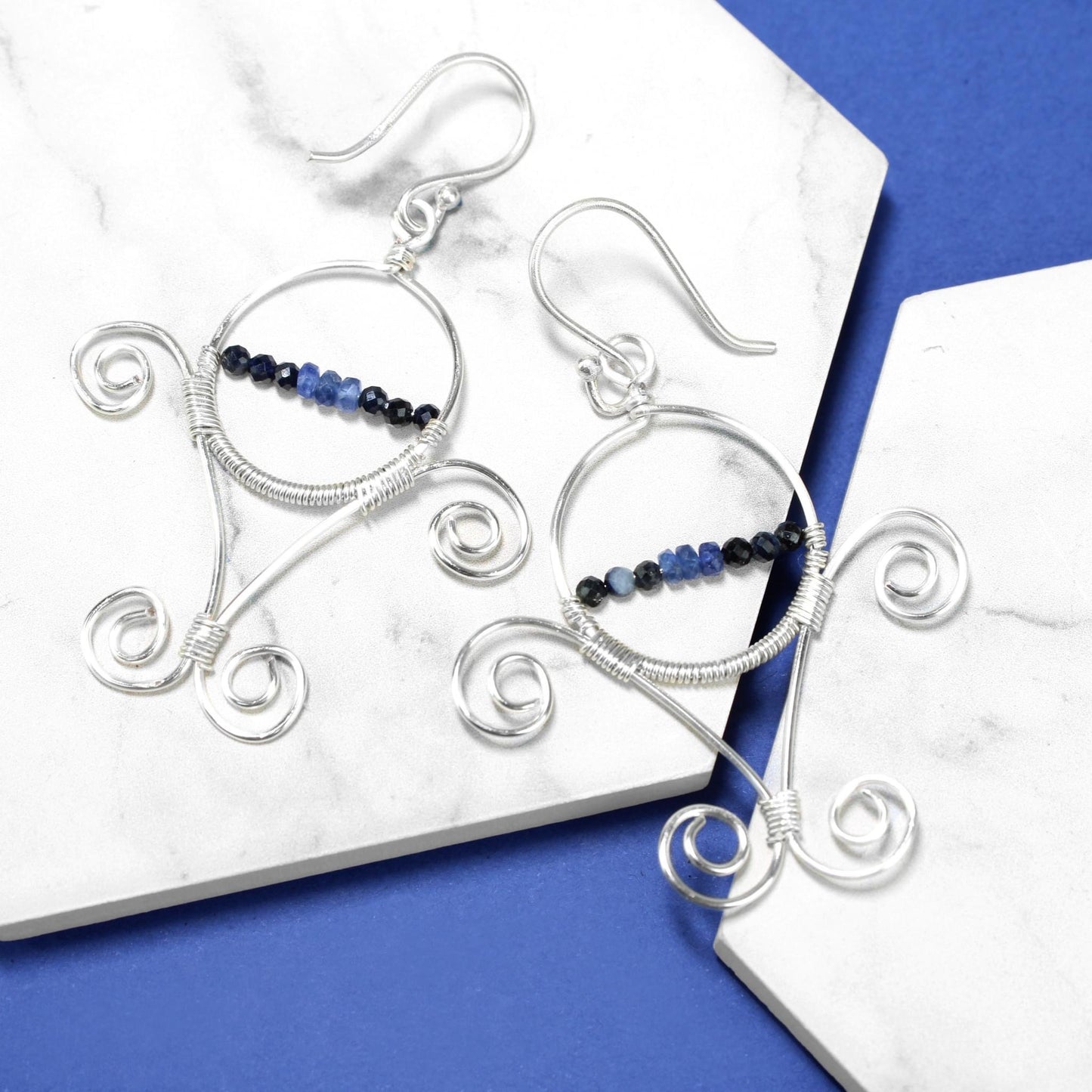 🌌 💫 Burmese Sapphire Scrollwork Earrings – Hand-Wrapped Elegance 💫 🌌 Jewellery MakerTV Piece 🩷💚