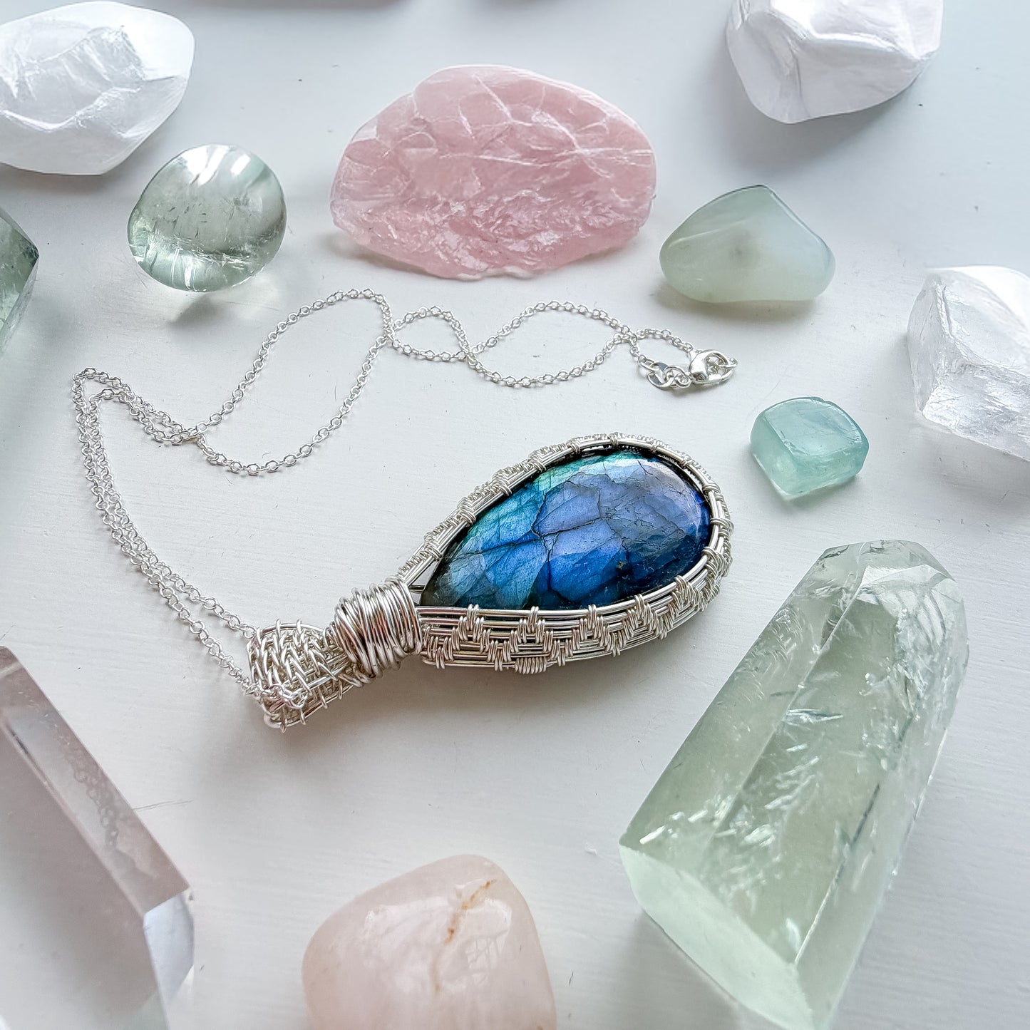 💎✨ Woven with lightening - Blue Green Flash Labradorite ✨💎