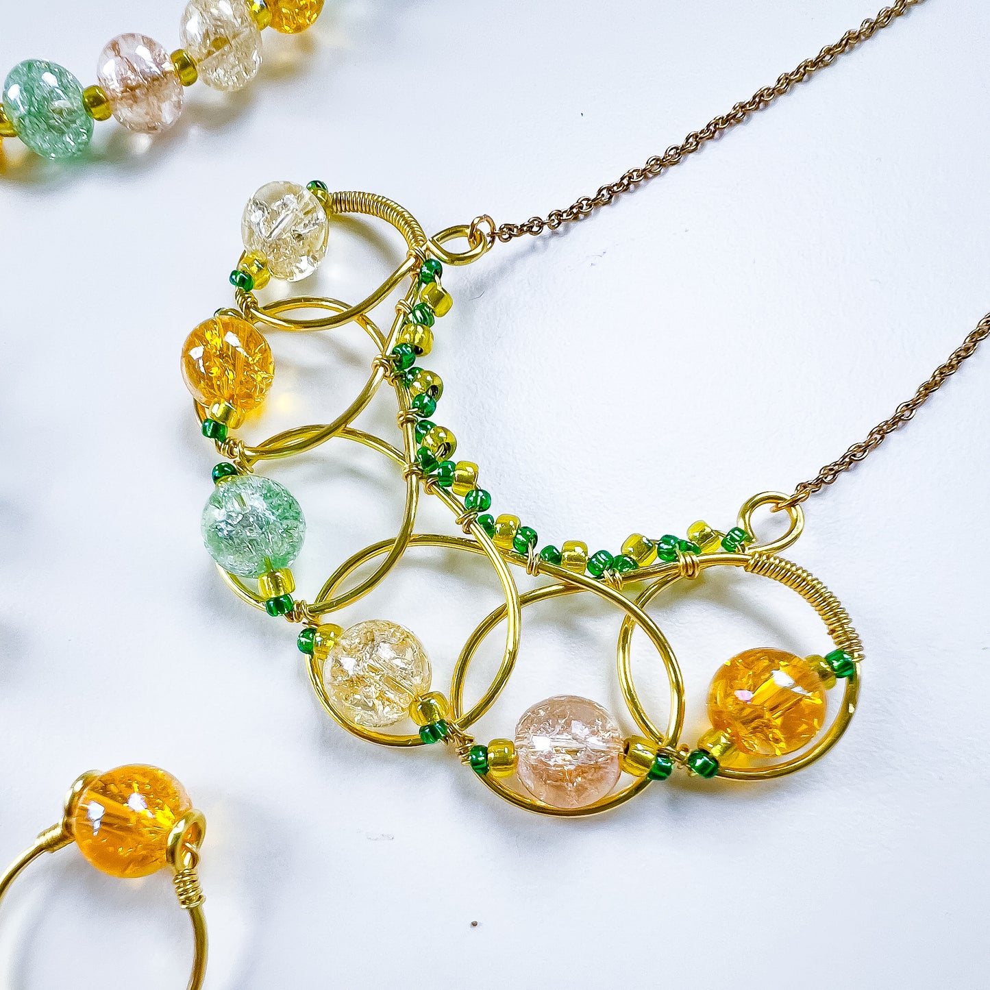 ☀️✨ Golden Loops Crackled Glass Necklace ✨☀️ Jewellery MakerTV Piece 🩷💚
