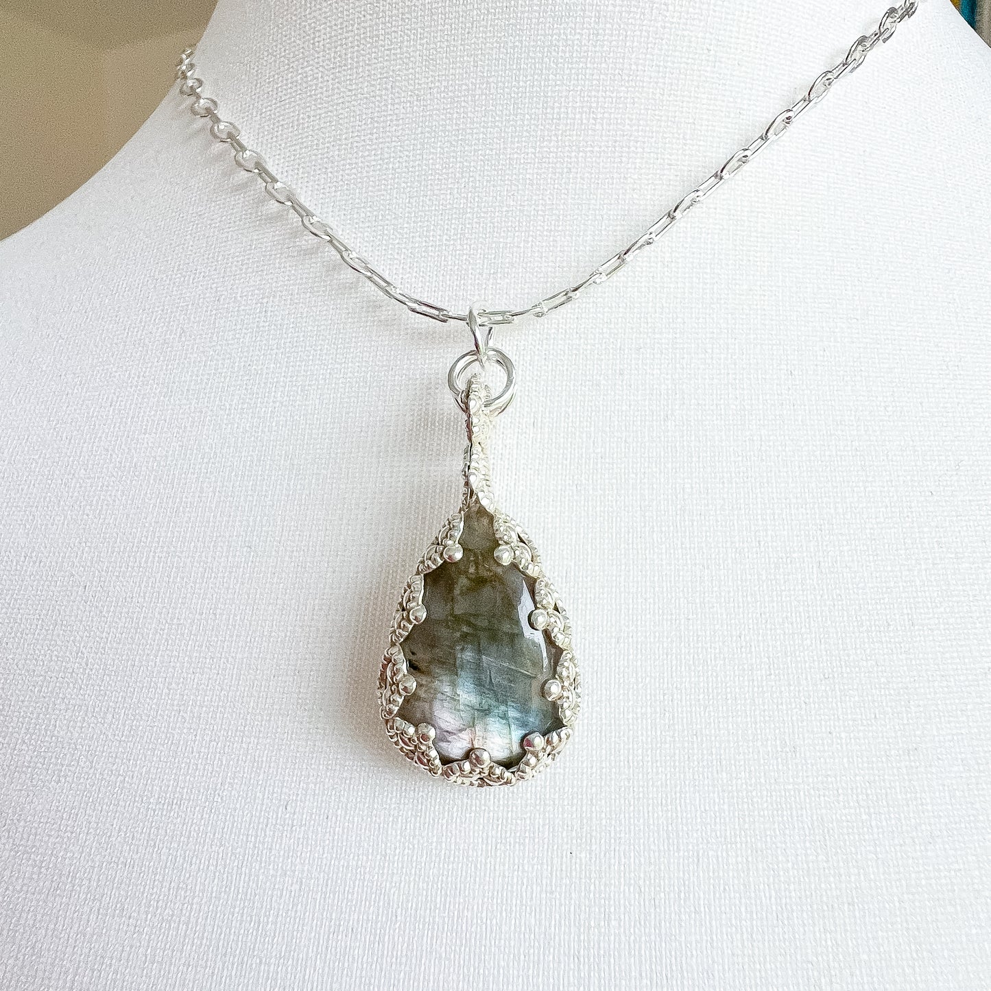 ✨🤍🩶 Labradorite Filigree Pendant 🩶🤍✨ Jewellery MakerTV Piece 🩷💚