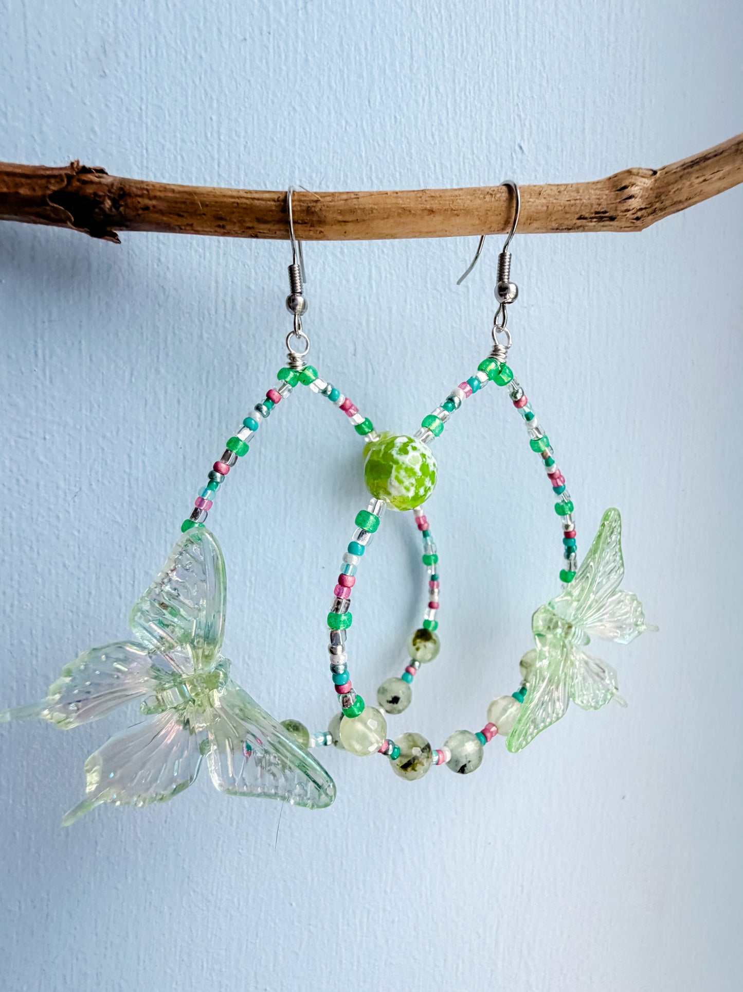 Into the green - Green butterfly + prehnite & green+white agate earrings