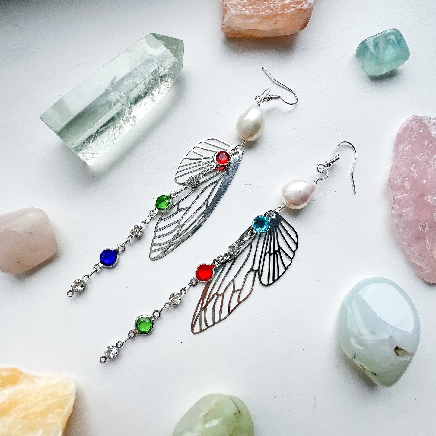 .🦋 Pearl glimmer-wing earrings - silver round chain