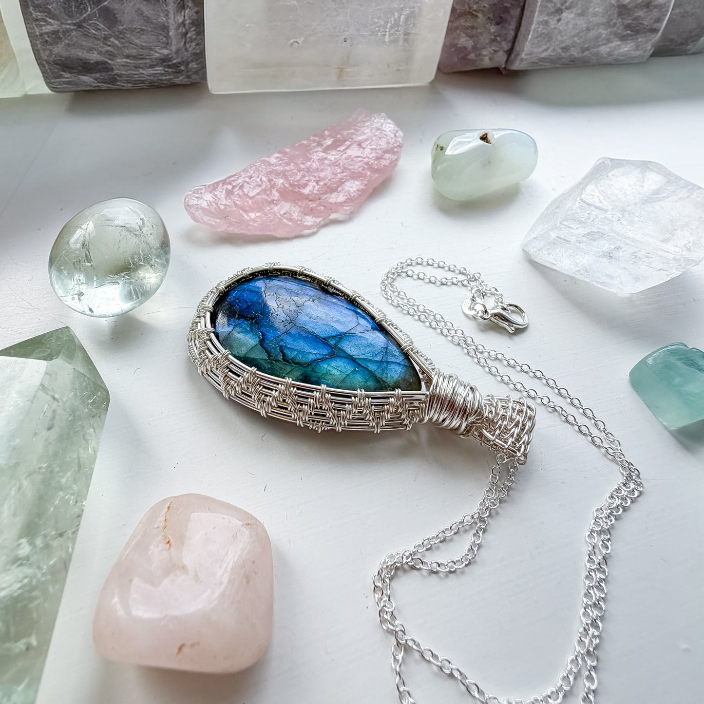 💎✨ Woven with lightening - Blue Green Flash Labradorite ✨💎