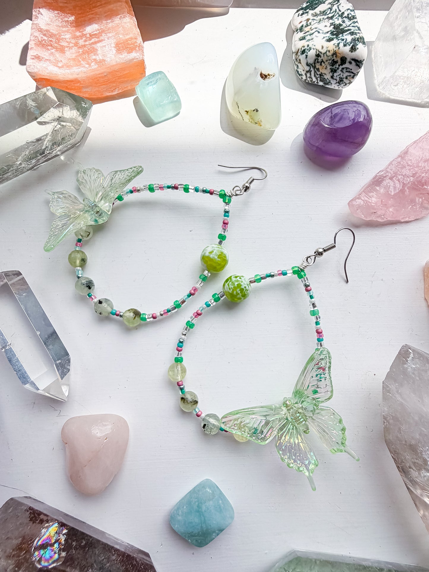 Into the green - Green butterfly + prehnite & green+white agate earrings