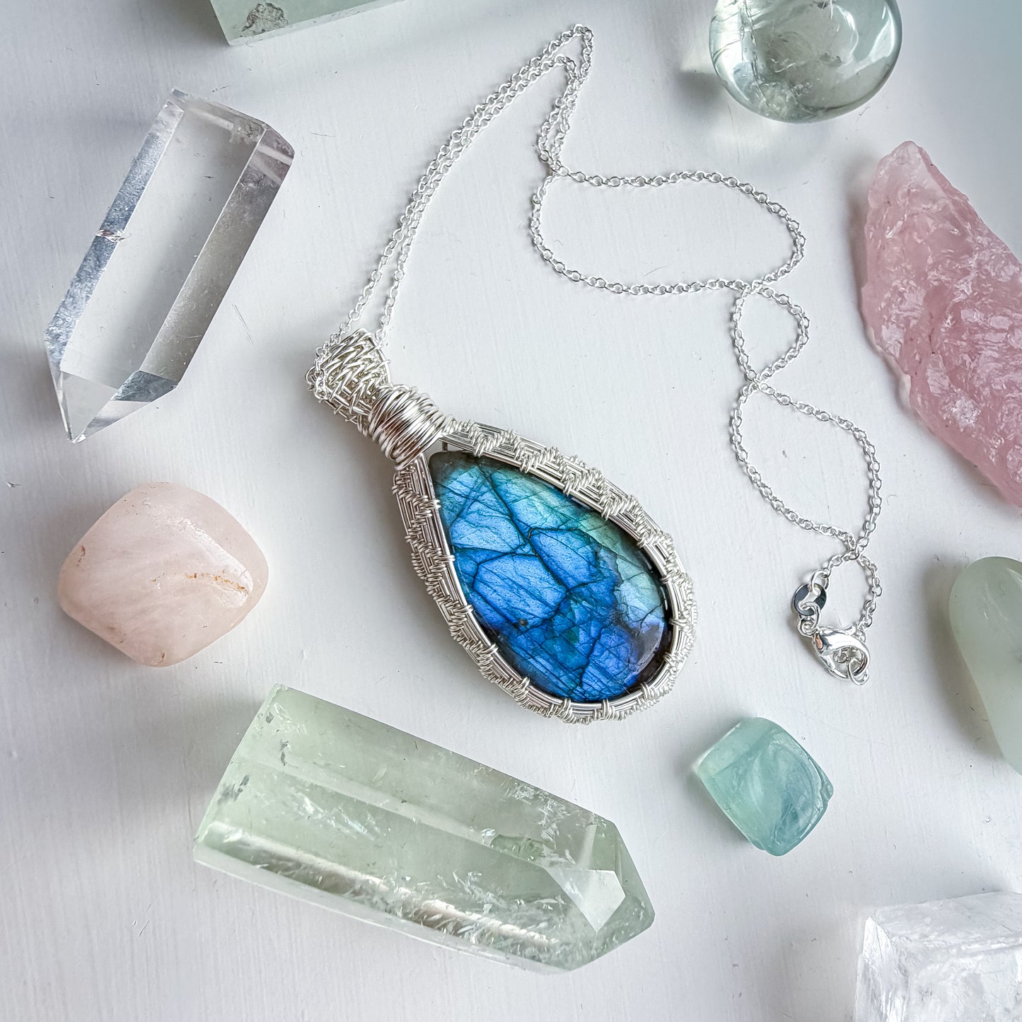 💎✨ Woven with lightening - Blue Green Flash Labradorite ✨💎