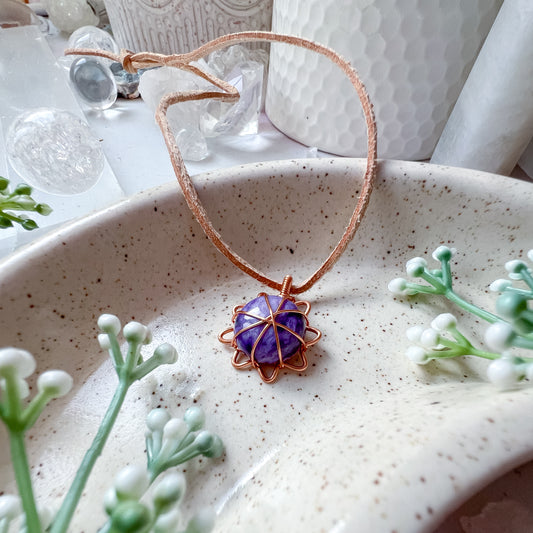 ☀️ Solar Soul Necklace – Charoite & Copper Radiance ☀️ Awaken. Align. Radiate.
