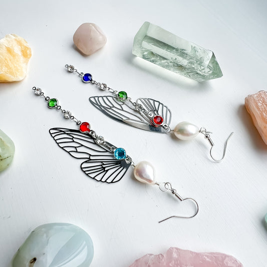 .🦋 Pearl glimmer-wing earrings - silver round chain