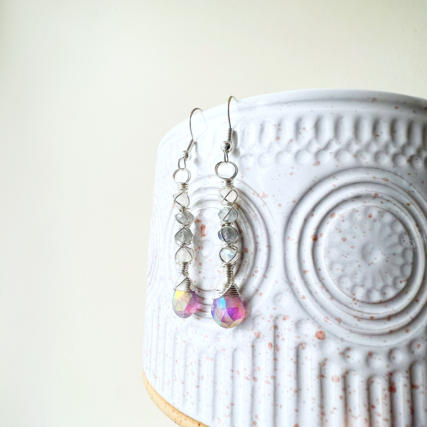Twisted kisses earrings - Labradorite and mystic amethyst
