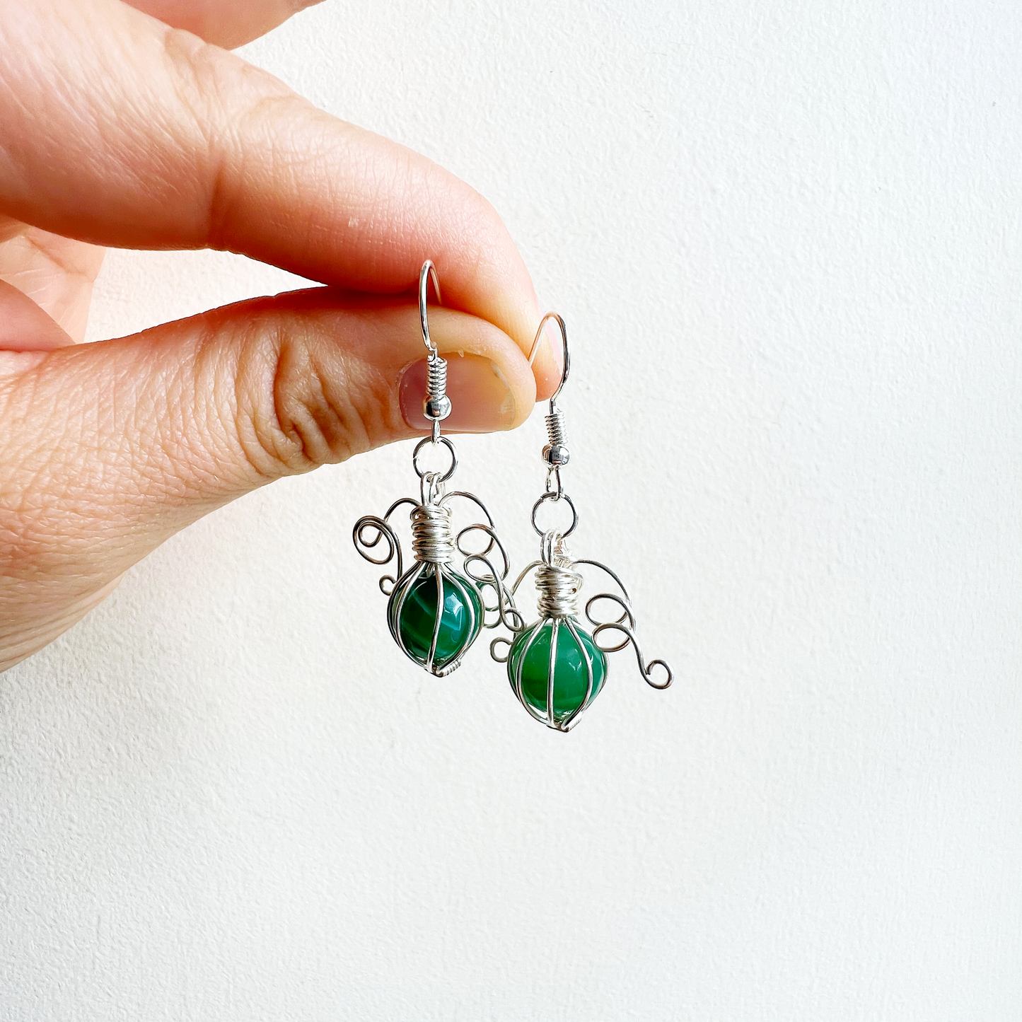 Green agate pumpkin earrings in silver